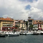 Et Ses Merveilleuses Calanques *
